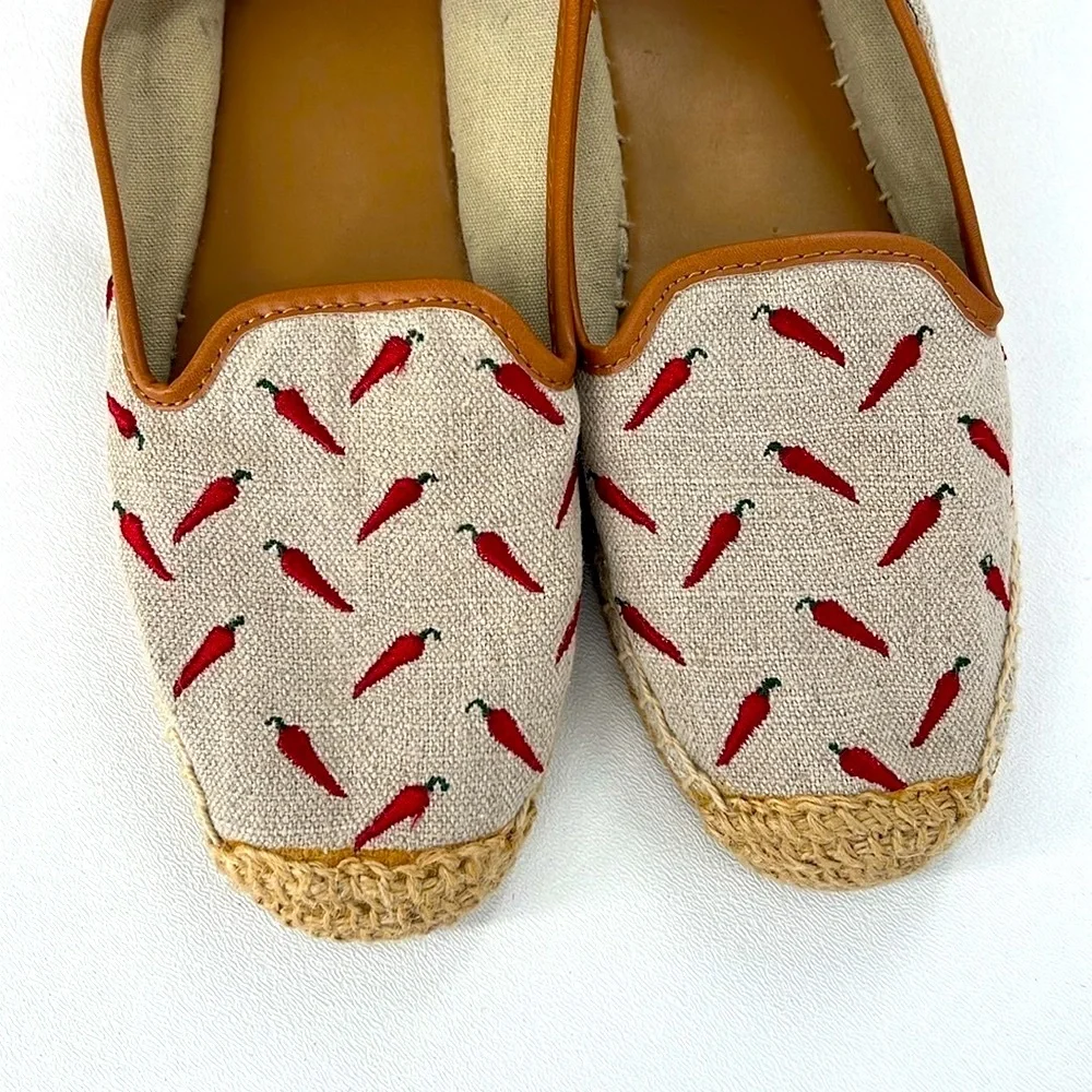 G.H. Bass & Co. Chili Pepper Embroidered Canvas Espadrille, Size 7‎ Women